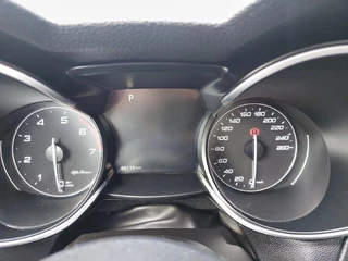 Alfa Romeo Stelvio Alfa Romeo Stelvio 2.0 T AWD Super Automaat, panoramadak,trekhaak,cruise,navigatie,achteruitrijcamera,lederen bekleding,parkeersensoren, - afbeelding nr 22