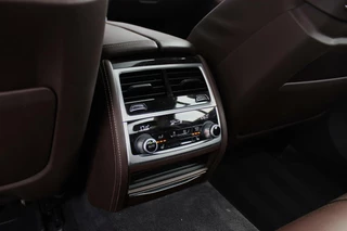 BMW 7 Serie ➡️  BMW 7-serie 740i High Executive | 2e eigenaar | Camera | Laser | Head-up | Dakraam | 19 inch | Soft-close | Massage | 6 cilinder | 326 pk | Origineel | Keyless entry/Go - afbeelding nr 19