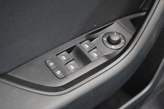 Škoda Superb Škoda Superb Combi 2.0 TDI Business Edition | Panoramadak | ACC | Canton | Camera - afbeelding nr 9