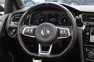Volkswagen Golf Volkswagen Golf 2.0 TSI GTI TCR / Akrapovic / Panoramadak / Camera / 19'' / Leder / Navigatie / Keyless / Dynaudio / Dodehoek / Stoelverwarming / DAB / ACC - afbeelding nr 18