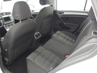 Volkswagen Golf CAMERA / NAVI / CLIMA / PDC / BLUETOOTH / CRUISE / DAB+ / NL-AUTO - afbeelding nr 31