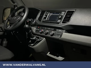 Volkswagen Crafter Volkswagen Crafter 2.0 TDI 141pk L3H2 L2H1 Euro6 Airco | Camera | Apple Carplay | Android Auto Bijrijdersbank - afbeelding nr 10