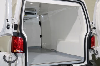 Volkswagen Transporter Volkswagen Transporter 2.0 TDI L2 H1 Koelwagen 0 Graden koeling Airco Sidebars - afbeelding nr 16