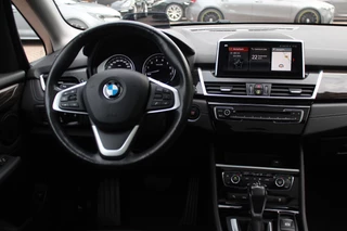 BMW 2 Serie BMW 2 Serie Active Tourer 225xe iPerformance High Exe. / Panoramadak / Camera / Head-up / Leder / Keyless / Navigatie / DAB / Stuurverwarming / Cruise Control - afbeelding nr 9
