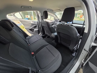 Ford Focus Ford Focus 1.0 EcoBoost, 1e Eig! Carplay! Trekhaak! Zondag OPEN! - afbeelding nr 15