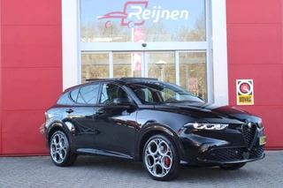 Alfa Romeo Tonale Alfa Romeo Tonale 1.5T 160PK HYbrid VELOCE | PANORAMISCH SCHUIF / KANTELDAK | LEDEREN BEKLEDING | VOORSTOELEN / STUUR VERWARMD | VOORSTOELEN GEVENTILEERD | VOORSTOELEN ELEKTRISCH VERSTELBAAR | DRAADLOOS APPLE CARPLAY / ANDROID AUTO | 360° CAMERA | AUTOMATISCH DIMMENDE BUITENSPIEGELS | 20