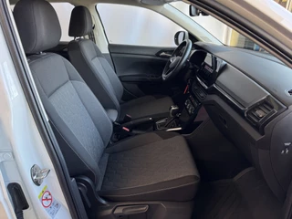 Volkswagen T-Cross Volkswagen T-Cross DE VERNIEUWDE T-CROSS 116PK VIR.COCKPIT LMV CARPLAY 2024 