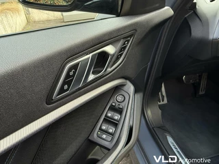 BMW 1 Serie BMW 1-serie 120i High Executive M-sport Pano LED Sfeer Kuip - afbeelding nr 19