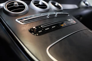 Mercedes-Benz C-Klasse Mercedes-Benz C-klasse Cabrio 180 AMG 63 Edition Look / AUT / Cruise Control / Camera / F1 Flippers / Navi / Led / Pdc / Xenon - afbeelding nr 10