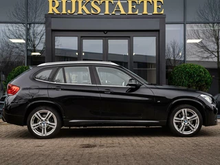 BMW X1 BMW X1 sDrive20i High Executive|M-SPORT|PANO|CAMERA|TREKHAAK - afbeelding nr 4