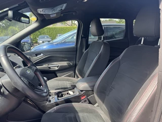 Ford Kuga Ford Kuga 1.5 EcoBoost ST Line / Trekhaak / Camera / Leder&Alcantara / Keyless / 18'' / Navigatie / Getint glas / Xenon / Cruise Control - afbeelding nr 6