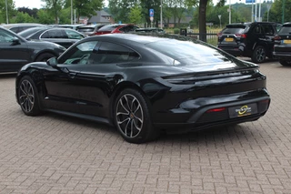 Porsche Taycan Porsche Taycan Performance 84 kWh / Panoramadak / Camera / Passenger Display / 20'' / Luchtvering / Sportchrono / Stoelventilatie / Stuurverwarming / Dodehoek / Apple CarPlay / Stoelverwarming / Cruise Control - afbeelding nr 3