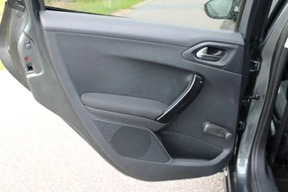 Peugeot 208 Peugeot 208 1.2 82pk Style Pack 5-drs ECC/Cruise/Navi/PDC - afbeelding nr 20