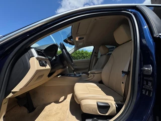 BMW 3 Serie BMW 3-serie 320i High Executive 184 PK / PDC / NAVIGATIE / CRUISE / NL AUTO / LEDER / AUTOMAAT - afbeelding nr 11