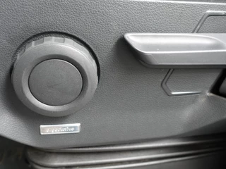 Volkswagen Crafter Volkswagen Crafter 30 2.0 TDI L3H3 177PK Highline Automaat Airco App-connect ACC Camera Trekhaak - afbeelding nr 16