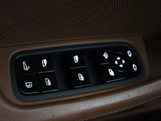 Porsche Panamera Porsche Panamera Sport Turismo 2.9 4 E-Hybrid | Panoramadak | Burmester 3D |  Stoelventilatie | LED Adaptief | 360 camera | Luchtvering | Leder | Stuurverwarming | Soft-close - afbeelding nr 42