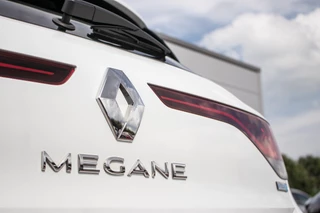 Renault Megane E-Tech Renault Megane E-Tech 1.6 Plug-In Hybrid 160 Zen - All-in rijkrprs | Navi | Carplay | Cruise | Stoelverw. - afbeelding nr 31