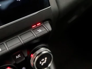 Renault Captur Renault Captur 1.3 TCe 140 Intens 141Pk Automaat (APPLE CARPLAY, GROOT NAVI, VIRTUAL COCKPIT, STOELVERWARMING, SPORTSTOELEN, CAMERA, KEYLESS, CRUISE, NIEUWSTAAT) - afbeelding nr 10