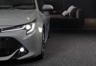 Toyota Corolla Toyota Corolla 1.8 Hybrid Business Plus / Aut / Camera / Acc / Lane Assist / Dode Hoek / Massage / Stoelverkoeling / Led / 17 Inch - afbeelding nr 49