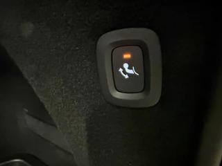 Volvo XC90 Volvo XC90 T8 Recharge AWD R-Design BLACK LONG RANGE PANO/TREKHAAK/HEAD-UP/MEMORY/H&K/CAMERA/ACC/PILOT-ASSIST/KEYLESS/LEER-SPORT/GOOGLE/PRIVACY/20