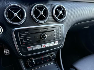 Mercedes-Benz A-Klasse Mercedes A-klasse 180 AMG Leer / Groot Scherm / Camera - afbeelding nr 16