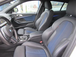 BMW 1 Serie BMW 1 Serie M135i xDrive Executive Edition 306 PK, Full LED / Carplay / PDC / Stoelverwarming / 19' M dubbelspaak velgen - afbeelding nr 5