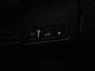 Volvo XC40 Volvo XC40 1.5 T5 Recharge R-Design | Panoramadak | Harman/Kardon | 360 camera | Memorystoelen | Alcantara | - afbeelding nr 26