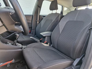 Ford Fiesta Ford Fiesta EcoBoost 100 pk Titanium | Navigatie | Apple Carplay - afbeelding nr 3