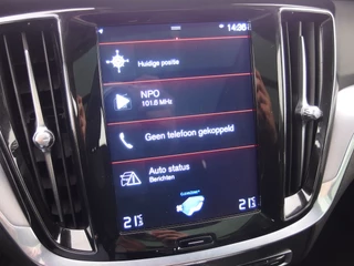 Volvo V60 PANORAMADAK / FULL LED / CARPLAY / HARMAN-KARDON / CAMERA / DAB+ / NL-AUTO - afbeelding nr 15