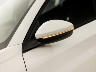 Peugeot 208 (APPLE CARPLAY, GROOT NAVI, PARKEERSENSOREN, SPORTSTOELEN, LANE ASSIST, NIEUWE APK, NIEUWSTAAT) - afbeelding nr 30