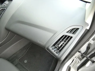 Ford Focus Ford Focus Wagon 1.0 100 PK Trend | AIRCO | 124000 KM!!! - afbeelding nr 28