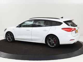 Ford Focus Ford Focus 1.5 EcoBoost ST Line X | Camera | Carplay | Trekhaak | Full LED | Navigatie | Keyless | Digital Cockpit | Climate control | Parkeerhulp | Cruise control - afbeelding nr 2