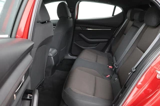Mazda 3 Mazda 3 2.0 SkyActiv-X Comfort | Stoel & stuurverwarming | Head-Up | Adaptive cruise | Camera | Carplay | BOSE Sound | Full LED | Navigatie - afbeelding nr 7