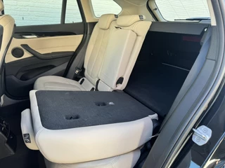 BMW X1 BMW X1 xDrive20i Executive Cruise control Climate control Trekhaak Dealeronderhouden Audio - afbeelding nr 35