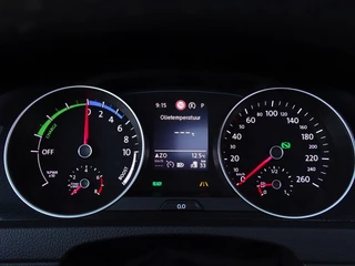 Volkswagen Golf Volkswagen Golf TSI GTE 204PK DSG / RNS / LED *NAP* - afbeelding nr 13