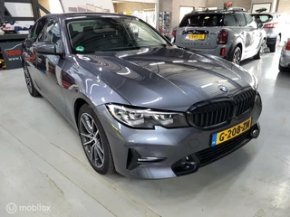 BMW 3 Serie BMW 3-serie 320i Executive Edition Aut./Digitaal dash/Nap! - afbeelding nr 16