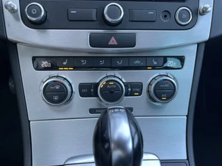 Volkswagen Passat Volkswagen Passat Variant 1.4 TSI Highline Automaat Navi Cruise Climate - afbeelding nr 15