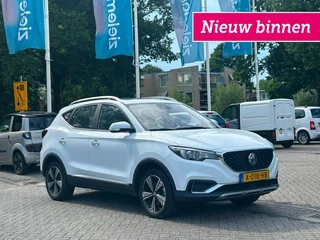 MG ZS Luxury 45 kWh - Panorama, Carplay, Camera, Leer, Stoelverw. SOH 94,37%