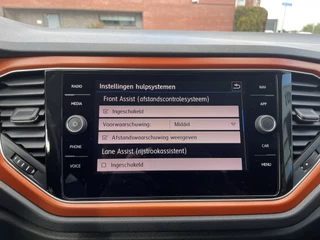 Volkswagen T-Roc Navigatie Camera Virtual Cockpit Clima ACC Extra Getint Glas 17 Inch velgen Mirror LInk Carplay Android Auto DAB 1e Eigenaar NL Auto - afbeelding nr 36