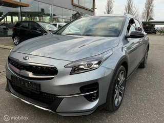 Kia XCeed Kia XCeed 1.6 GDi PHEV ExecutiveLine 55 km volledig elect rijden / Hybride , Panorama Dak, 18 inch velgen , electr. stoelen , electr. kofferklep , Lane assist , Dodehoek assistent  , lage km stand , fab. garantie - afbeelding nr 9