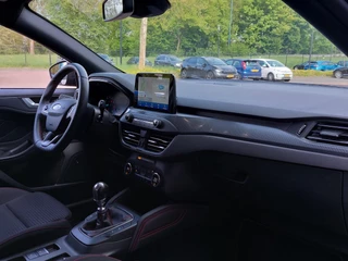 Ford Focus 1.0 EcoBoost 125pk ST-Line Business | Origineel NL | Navi | B&O Sound | Clima | Adap.Cruise | Led Koplampen | Keyless Entry | Pdc V+A+Assist+Camera | Privacy Glass | 18''lm | Trekhaak - afbeelding nr 35