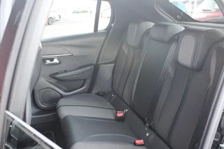 Peugeot 208 Peugeot 208 1.2 PureTech GT | NAVIGATIE | APPLE CARPLAY/ANDROID AUTO | DODEHOEK DETECTIE | FULL LED KOPLAMPEN | KEYLESS ENTRY/START | PARKEERSENSOREN VOOR EN ACHTER | CRUISE CONTROL | DAB+ RADIO | - afbeelding nr 8