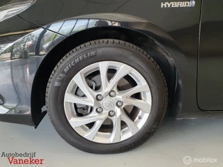 Toyota Auris Toyota Auris 1.8 Hybrid Dynamic Go|Cam|Trekhaak|Cruise|Nav|NAP - afbeelding nr 3