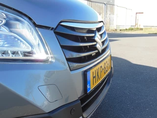 Suzuki S-Cross staat in Hoogeveen - afbeelding nr 9