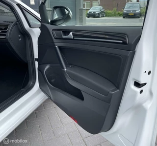 Volkswagen Golf Volkswagen Golf 1.5 TSI DSG 150PK PANO/KEYL/ACC/VOL - afbeelding nr 57