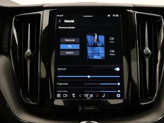 Volvo XC60 Volvo XC60 T6 PLUG-IN HYBRID ULTRA DARK SCHUIFDAK HARMAN KARDON TREKHAAK 20 - afbeelding nr 47