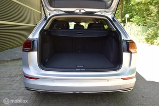 Volkswagen Golf Volkswagen Golf Variant 1.5 eTSI Style DSG Carplay Adaptive Cruise Winterpakket - afbeelding nr 25