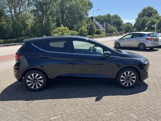 Ford Fiesta Ford Fiesta 1.0 EcoBoost Hybrid Titanium 125pk | Winter Pack | Navigatie | Camera - afbeelding nr 2