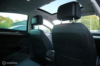 Volkswagen Passat Volkswagen Passat 1.4 TSI ACT Highline PANORAMADAK/LEDER/NAP - afbeelding nr 14