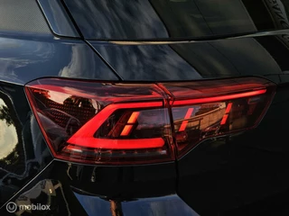 Volkswagen T-Roc Volkswagen T-Roc 1.5 TSI R-Line Panorama/Keyless/Black Style/Camera - afbeelding nr 17